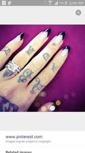 Almond Shaped Acrylic Nails With Black Tips Black Tip Almond Nails Nails Trendy Nails Stiletto Nails