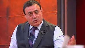 Çocuklarından bir tanesi öğretim üyesi, birisi futbol sahasında işletmeci, kızı pınar tv program çalışmaları yapmakta, bir kızı da konservatuvarda eğitim görmektedir. Mahmut Tuncer In Esi Kimdir Isil Tuncer Nereli Kac Yasinda