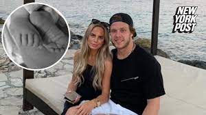 Pastrnak's girlfriend, rebecca rohlsson, gave birth to viggo rohl pastrnak on june 17 and the child passed away six days later. Rxnbkggw2iekzm