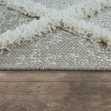 Durch die geschnittenen kanten lassen sich mehrere teppiche einfach zusammensetzen, ohne dass übergänge sichtbar sind. Outdoor Teppich Shaggy Muster Rauten Design Beige Mirai Trading Gmbh