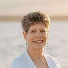 Julie Koop's Instagram, Twitter & Facebook