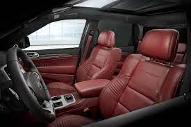 Available heated steering wheel, seats, & automatic temperature control keep you comfortable as you go. Fahrbericht Jeep Grand Cherokee Trackhawk Bilder Autobild De