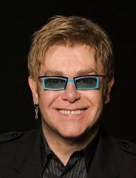 Elton John confirma dois shows no Brasil em janeiro