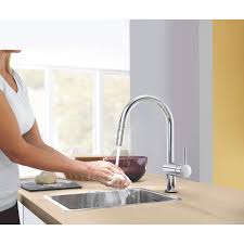 single handle pull down kitchen faucet