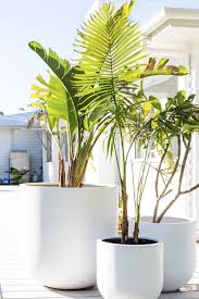 Three Birds Renovations Bonnie S Dream Home Front Exterior Landscaping Large Outdoor Planters Potted Plants Outdoor White Planters Outdoor