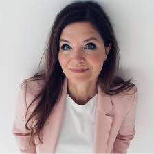 I am happy and proud to announce that last Friday, I officially graduated  from the Tax Law LL.M. at Leiden University. In August, I will move to Los  Angeles, California to pursue