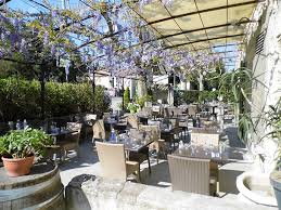 Le Bistrot De La Galine Restaurant Saint Remy De Provence Guide De Restaurants Le Bouche A Oreille