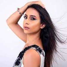 View shikha arora's profile on linkedin, the world's largest professional community. Shiksha Arora On Twitter Thread Yesterday At Around 5 20 Pm I Got Robbed At The Globe Roundabout Flyover Guy 1 Knocked My Side Mirror Bending It Backwards Walked Away While I