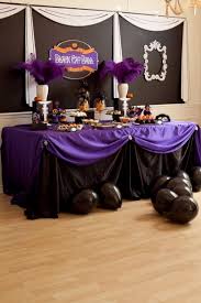 You did such a great job painting this deep purple flower pot!!!!(the photo on my screen does not do it justice.) as i had mentioned to you, it looks like our cat, prince boo. 57 Awesome Purple Halloween Decor Ideas Digsdigs