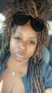 hello my name is nyran I'm from jamaica 🇯🇲 I'm 31yars old single looking  for my wife!