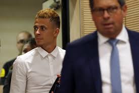 He plays for real madrid and the belgium national eden is the son of carine and thierry hazard, who are also professional footballers, as are his. Borussia Dortmund Verwirrung Um Thorgan Hazard Derwesten De