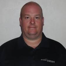 Elle Queen Email & Phone Number