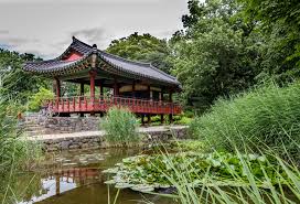 Die tonspur des videos ist orginal somit hört man. Koreanischer Garten Frankfurt Foto Bild Wasser Teich Natur Bilder Auf Fotocommunity