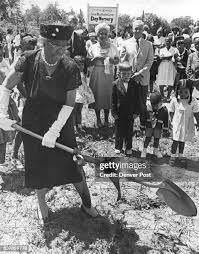 52 Lillian Bond Photos & High Res Pictures