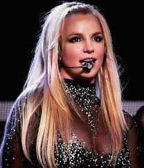 Violet Collins (@violetlcollins)