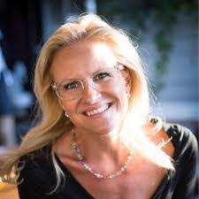 Janice Carlisle's Instagram, Twitter & Facebook