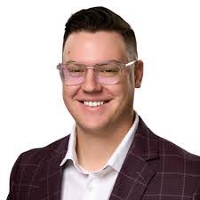 Cody Arnett's Instagram, Twitter & Facebook