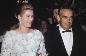 Grace kelly news, related photos and videos, and reviews of grace kelly performances. Zwei Leben Als Grace Kelly Hat Sie Hollywood Verzaubert Und Als Furstin Gracia Patricia Den Ministaat Monaco Schwarzwalder Bote