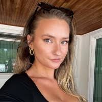 7 "Anna Lambeth" profiles