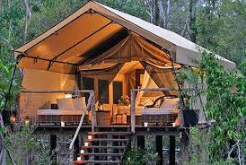 Tente Cabane Dans Les Arbres En 2020 Cabane Dans Les Arbres Tente Cabane Cabane