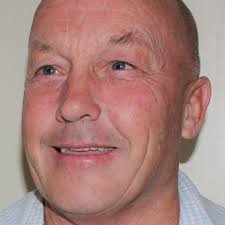 Community rallies to keep bank open