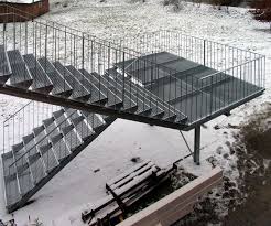 Treppe Im Aussenbereich Mit Gitterrosten Fluchttreppe Fluchttreppe Treppe Treppe Aussen