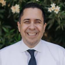 Antonio Gauna's Instagram, Twitter & Facebook