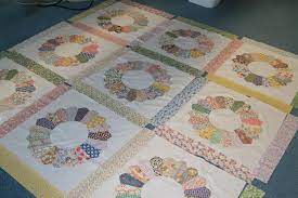 See more ideas about dresden plate quilts, quilts, dresden plate. Vintage Dresden Plate Quilts Abyquilts