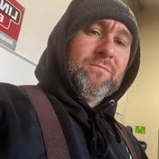 Justin Uzzell (@itsjustuzz) • Instagram photos and videos