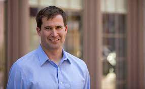 He is married to liz boardman, a senior client partner at an executive search firm. Seth Moulton Biography Age Net Worth Family Wife Education Military Career Political Views