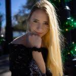 Portia Mayer's Instagram, Twitter & Facebook