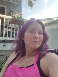 What are the colors of the cat's eye stone?