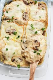 Whisk together the sour cream and cream of chicken soup in a large bowl. Cream Of Mushroom Chicken Bake With Cheese Sizzling Eats