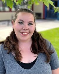 Barb Knowles's Instagram, Twitter & Facebook