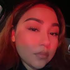 Elizabeth Heredia's Instagram, Twitter & Facebook