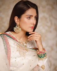 Every brand work in detail for their design colors texture and tries to be as unique as they can so to grab the. Is Ayeza Khan S Eid Dress Copied From Indian Designer Reviewit Pk
