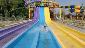 Octopus Slide Wahana Wisata Air Baru Di Kuningan Travel Tempo Co