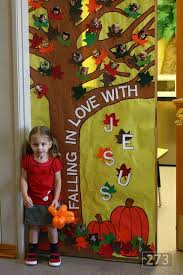 Print off these free thanksgiving decorations to decorate your home. Pin By Renisha Potts On Children S Church Sunday School Classroom Thanksgiving Door Decorations Classroom Christian Thanksgiving Bulletin Boards