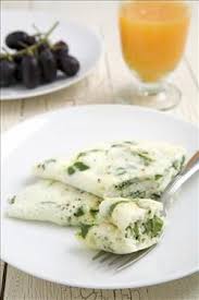 Spinach And Mozzarella Egg White Omelet Food Healthy Breakfast Good Foods To Eat