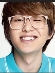 Onew being a cute baseball player. ⚾💙 #Onew #SHINee