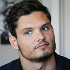 French olympic swimmers florent manaudou and frédérick bousquet have posed for an intimate photo in a campaign against homophobia started by photographer olivier ciappa. Florent Manaudou Biographie News Photos Et Videos Tele Loisirs