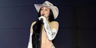Best new artist nominees noah cyrus, dababy and phoebe bridgers brought their moms as their miley cyrus shared sweet throwback photos of sister noah on her 21st birthday and warned her not. Noah Cyrus Hits Back At Critics Of Her Sheer Cmt Awards Bodysuit Paper