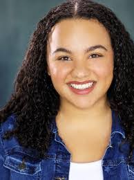 Elise Ames's Instagram, Twitter & Facebook