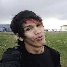 Daniel Leon's Instagram, Twitter & Facebook