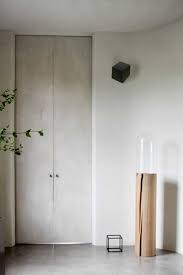 Building customized furniture that brings a unique look to the room is a simple solution for making a small room efficient and unique. Belgian Elegance By Benoit Viaene Aboutdecorationblog Minimalist Interior Design Modern Interior Design Trending Decor