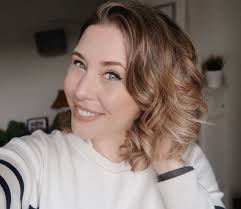Balayage hairstyles work on any hair color, so it doesn't matter whether you have brown, blonde the good news is, balayage on short hair looks absolutely stunning. What Is Balayage Hair Blonde Balayage Before After On Short Hair