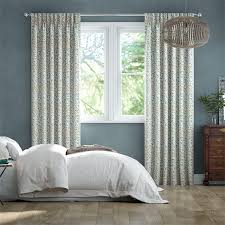 These duck egg blue curtains fit equally well into traditional and contemporary interiors in combination with light colours such as natural, cream or white. William Morris Willow Bough Duck Egg Curtains