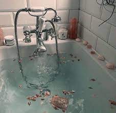 good morning shared by ℳℰℒ on we heart it おしゃれな壁紙背景 お風呂 壁紙 綺麗