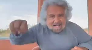 Mio figlio è su tutti i giornali come. Ri0i29efqfnykm