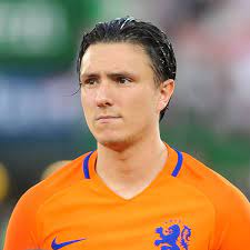 ˈsteːvə(n) ˈbɛrxœys, born 19 december 1991) is a dutch professional footballer who plays as a winger for feyenoord and the netherlands national team. Steven Berghuis Wikipedia
